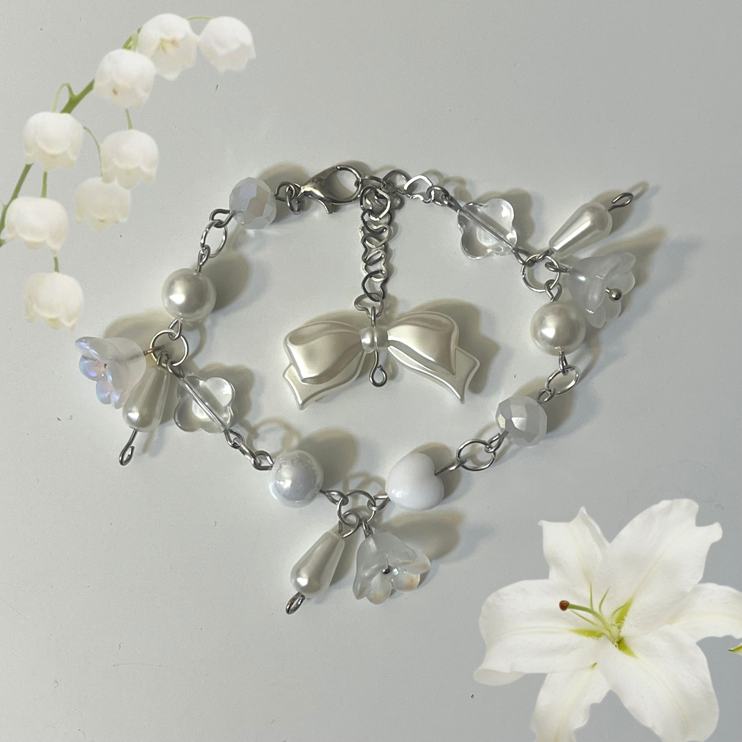 Spring Lily bracelet🤍