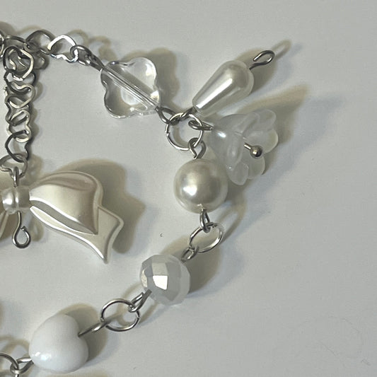Spring Lily bracelet🤍